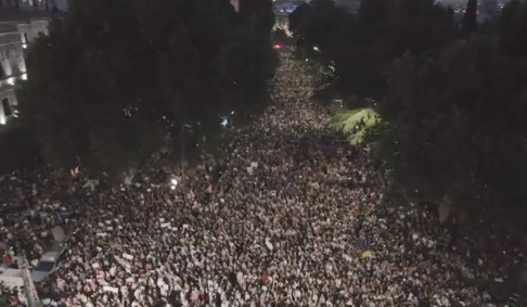 Над 120 хиляди грузинци излязоха на шествие в подкрепа на
